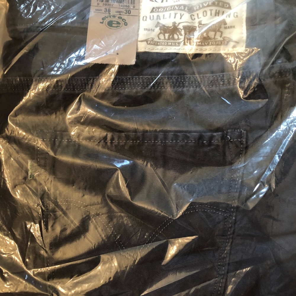New Men’s Levi’s Eco Dark wash jeans size 38/30